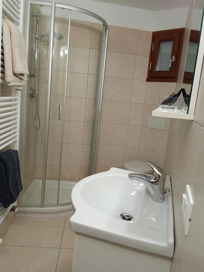 Casa Elisa Affittacamere Армено Экстерьер фото