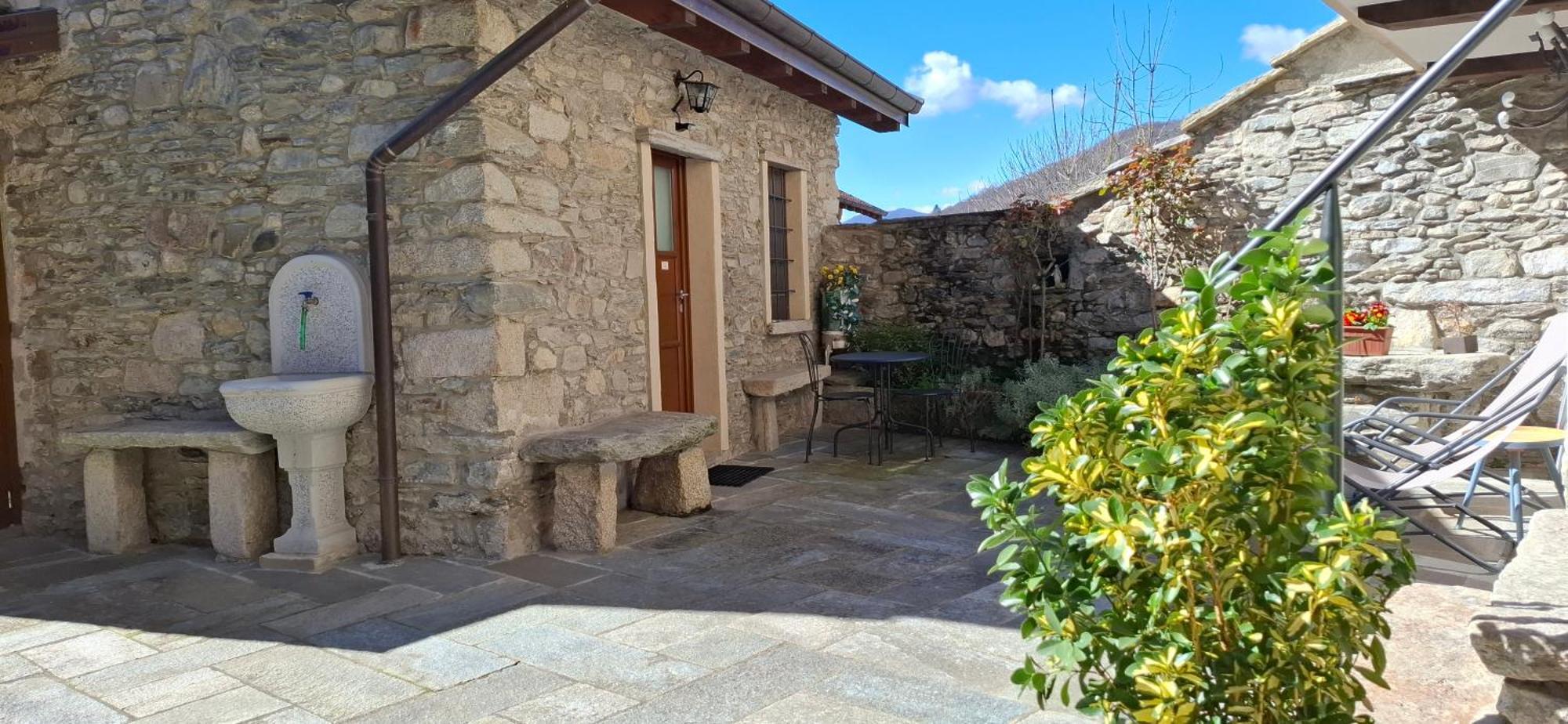 Casa Elisa Affittacamere Армено Экстерьер фото